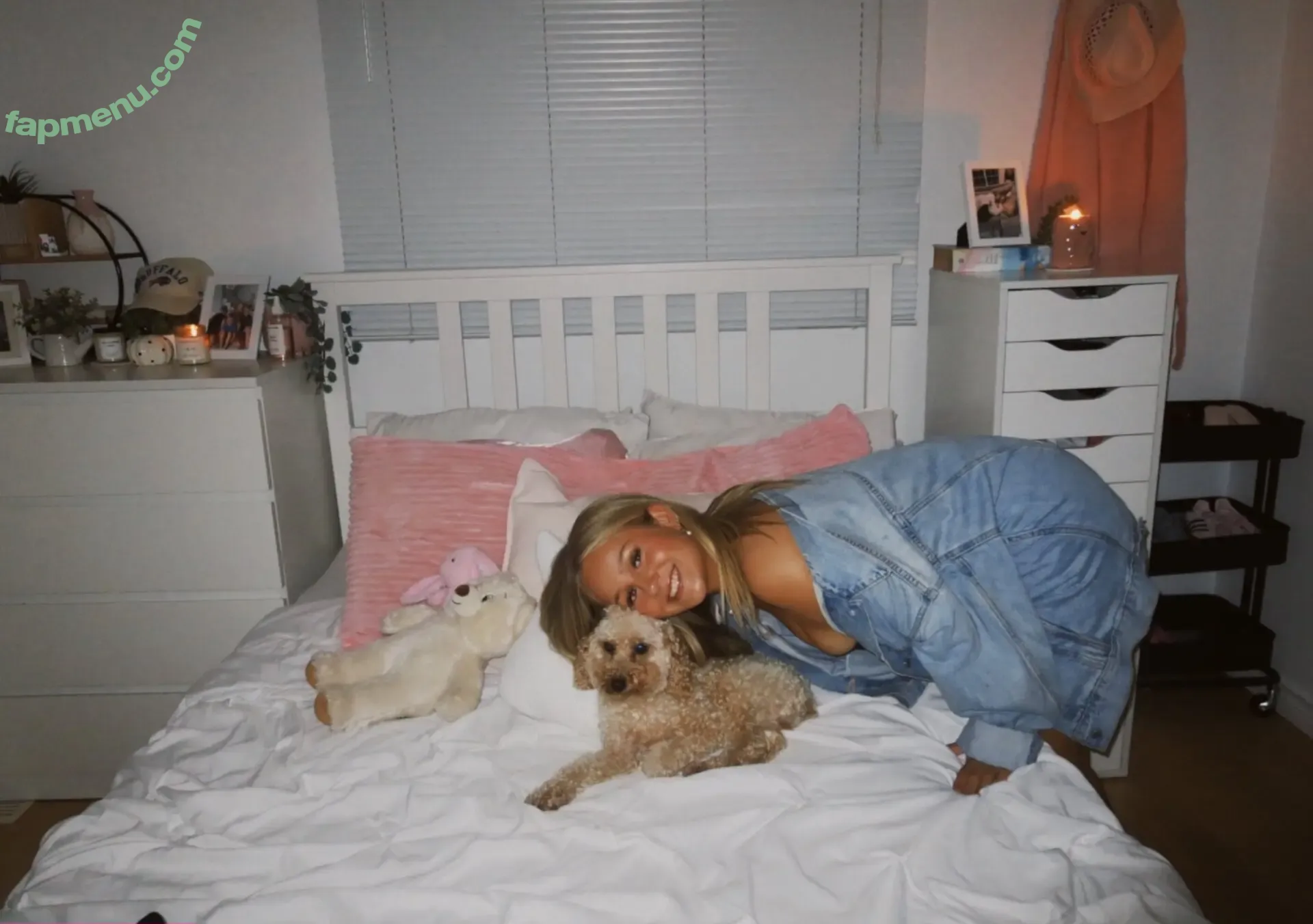 ava_hadley nude photo #0109 (Ava / XoCashPrincess1 / ava.ludwar / avaludwar)