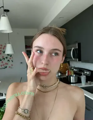  nude photo #0005