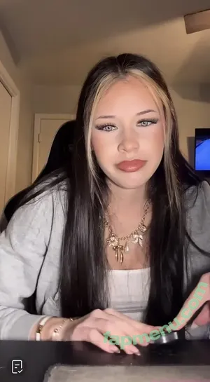 Ava.Bolding nude photo #0037