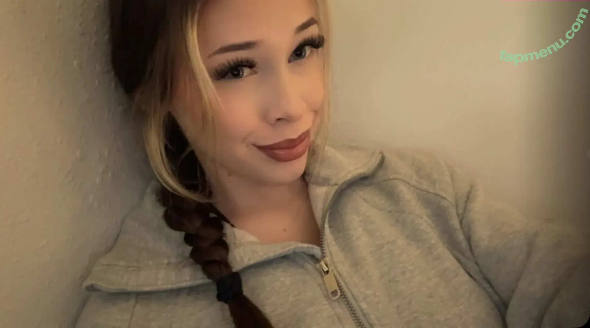 Ava.Bolding nude photo #0023 (Ava.Bolding)