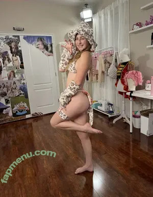  nude photo #0009