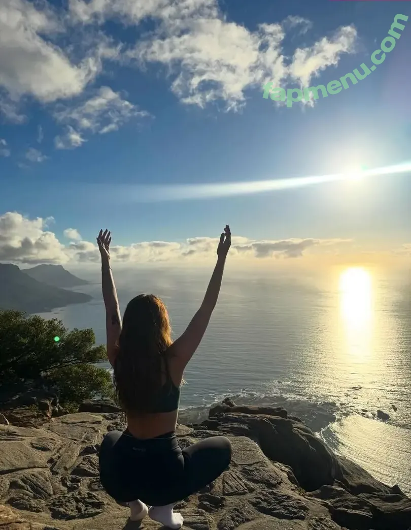 Ava Hirons nude photo #0088 (avahirons / avaraehirons)