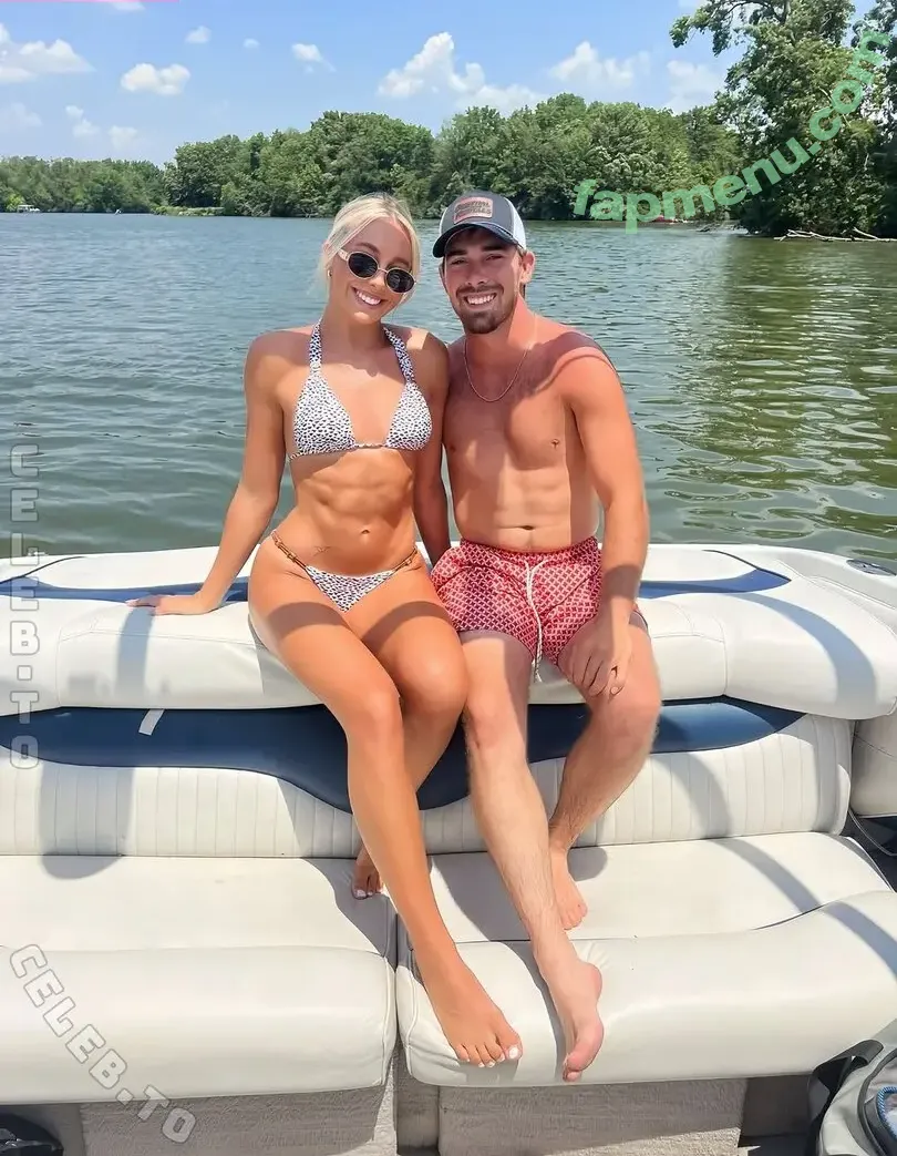 Ava Lahey nude photo #0016 (DCC / avamarielahey)