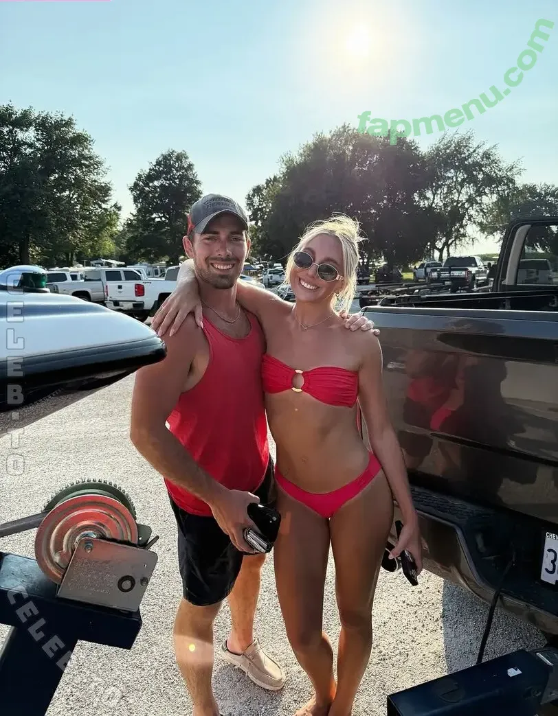 Ava Lahey nude photo #0025 (DCC / avamarielahey)