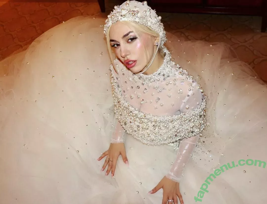 Ava Max nude photo #0451 (AvaMax / plharleyquinn)