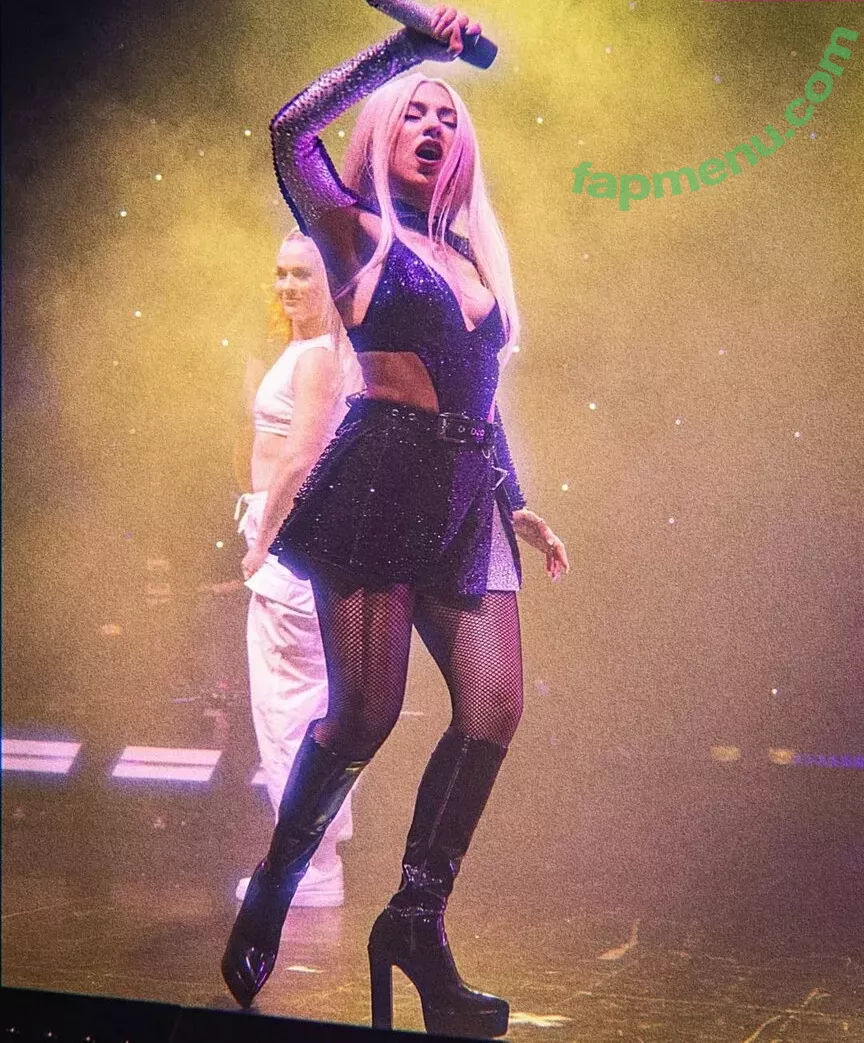 Ava Max nude photo #0459 (AvaMax / plharleyquinn)