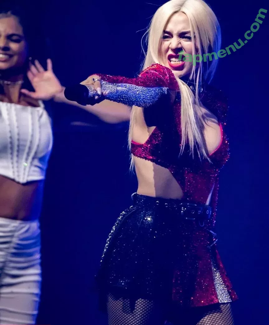 Ava Max nude photo #0468 (AvaMax / plharleyquinn)