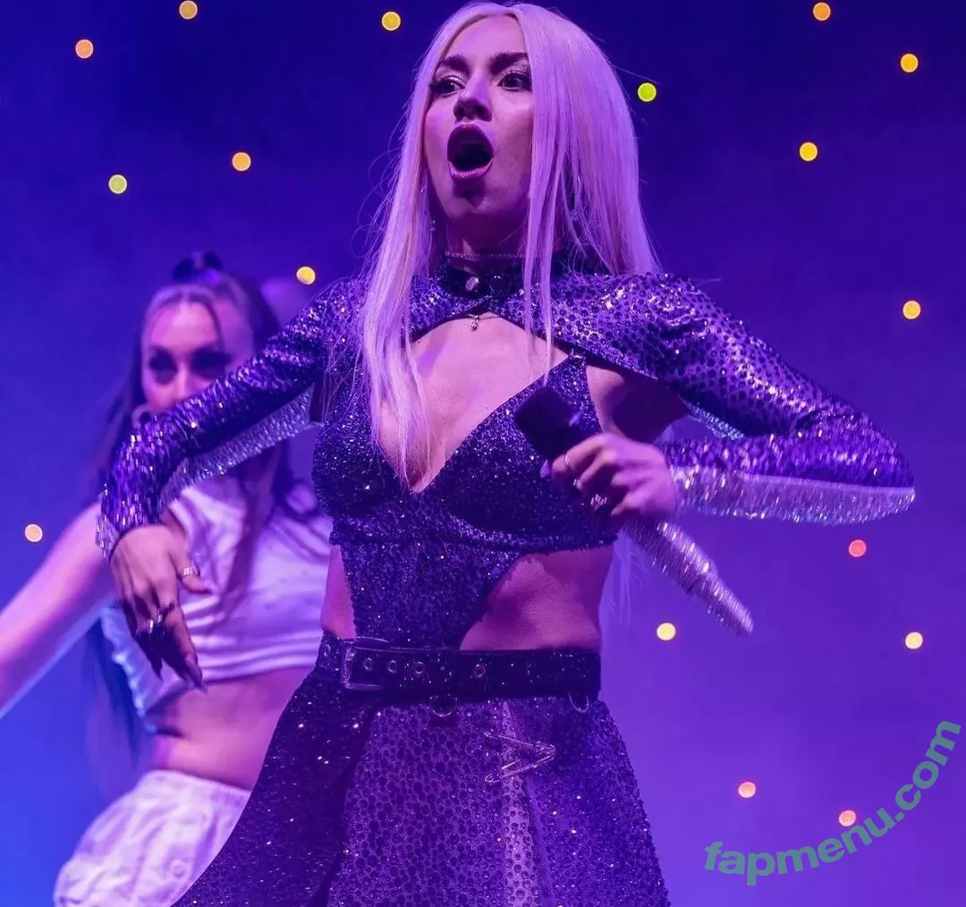Ava Max nude photo #0470 (AvaMax / plharleyquinn)