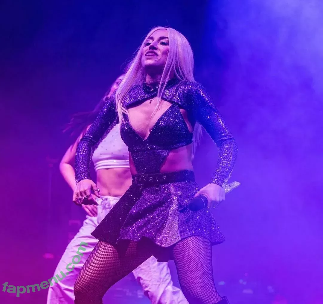 Ava Max nude photo #0477 (AvaMax / plharleyquinn)