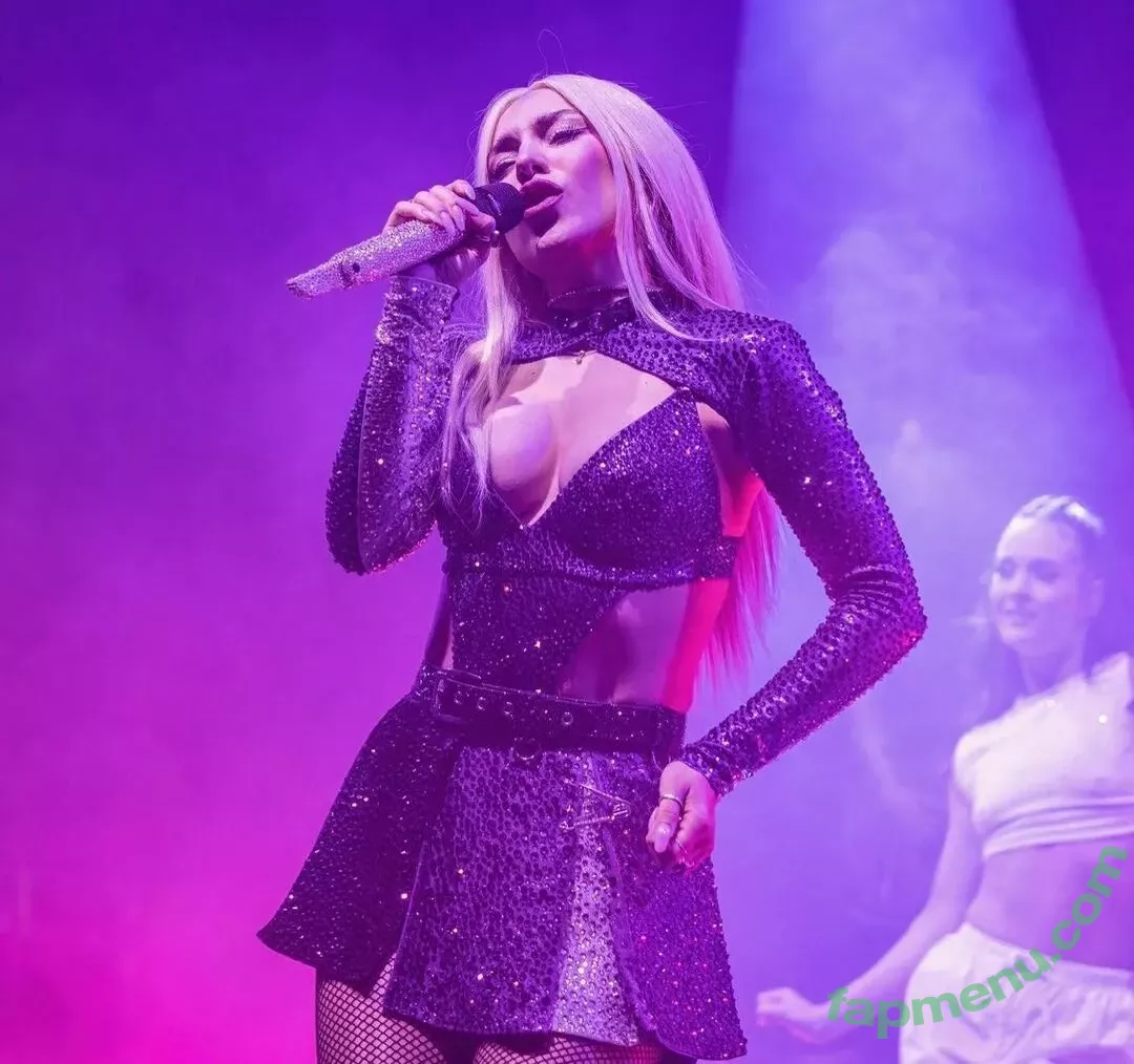 Ava Max nude photo #0482 (AvaMax / plharleyquinn)
