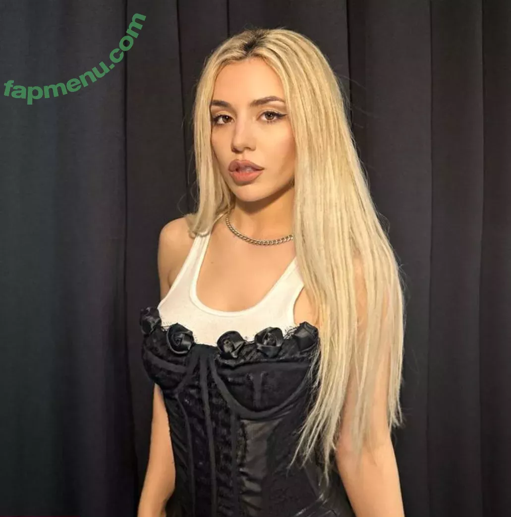 Ava Max nude photo #0884 (AvaMax / plharleyquinn)