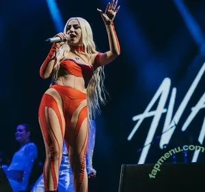 Ava Max / avamax / plharleyquinn nude photo #1791