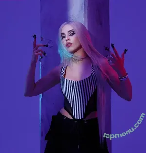 Ava Max / avamax / plharleyquinn nude photo #1865