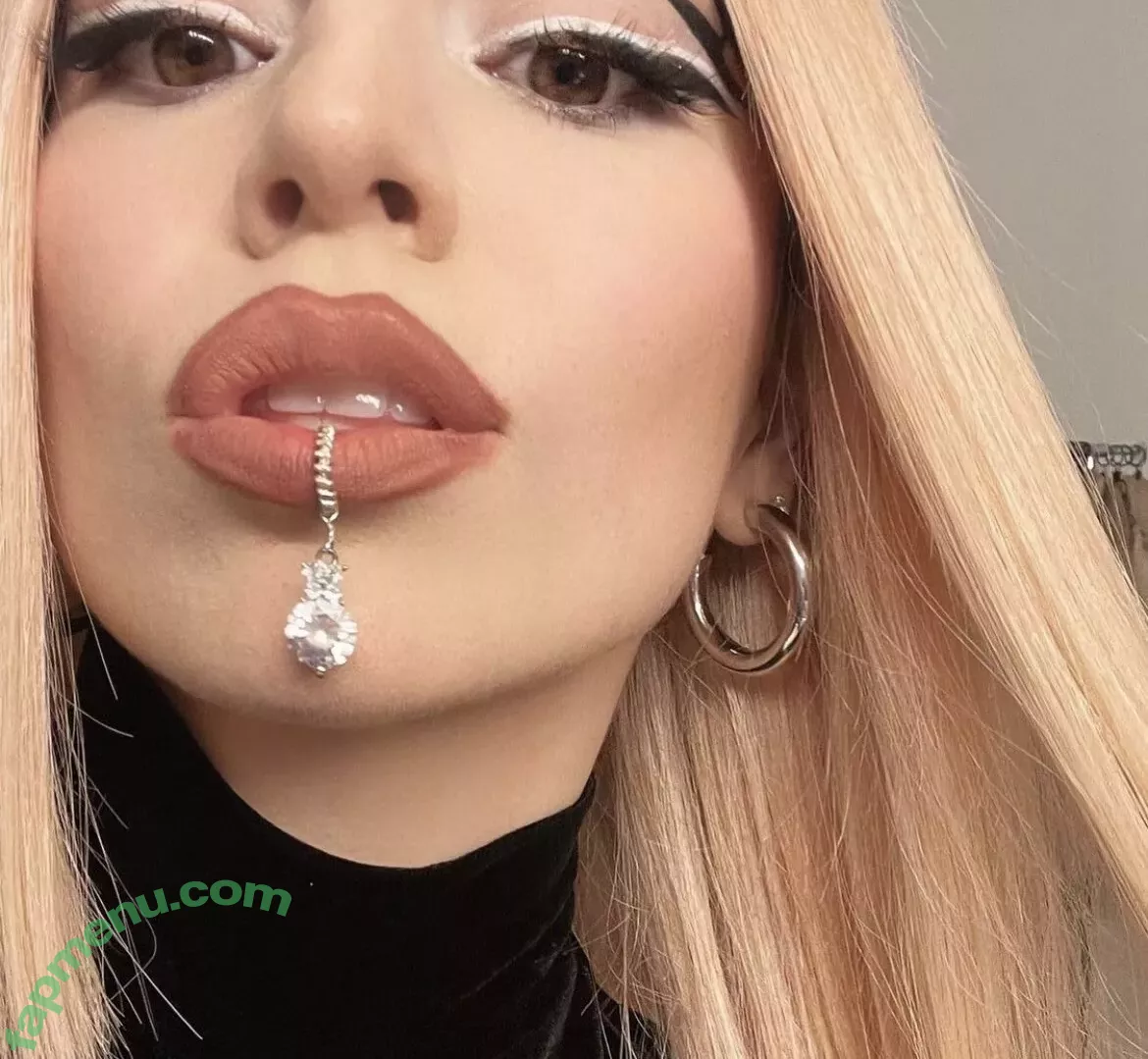 Ava Max nude photo #1133 (AvaMax / plharleyquinn)