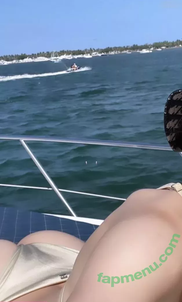 Ava Max nude photo #1135 (AvaMax / plharleyquinn)