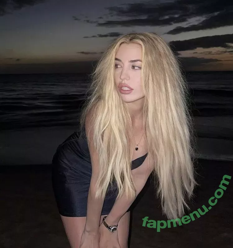 Ava Max nude photo #1210 (AvaMax / plharleyquinn)