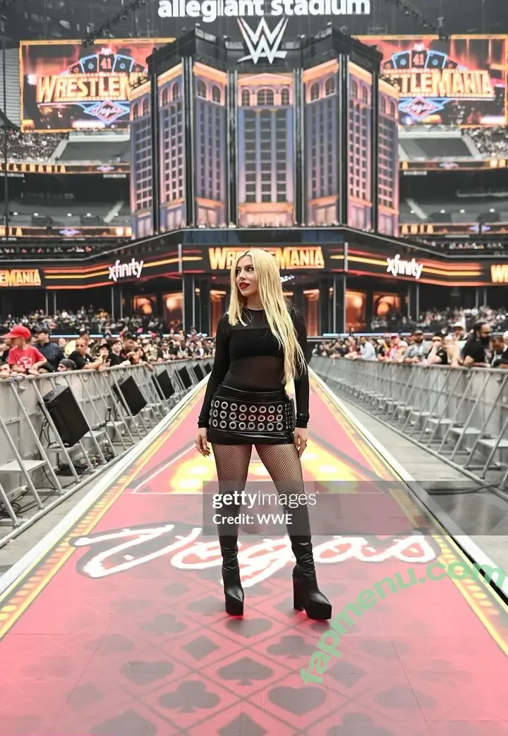 Ava Max nude photo #1631 (avamax / plharleyquinn)