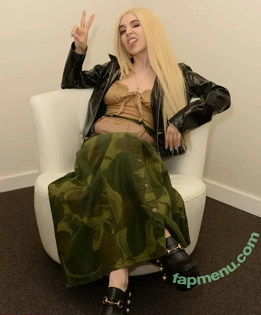 Ava Max nude photo #1678 (AvaMax / plharleyquinn)