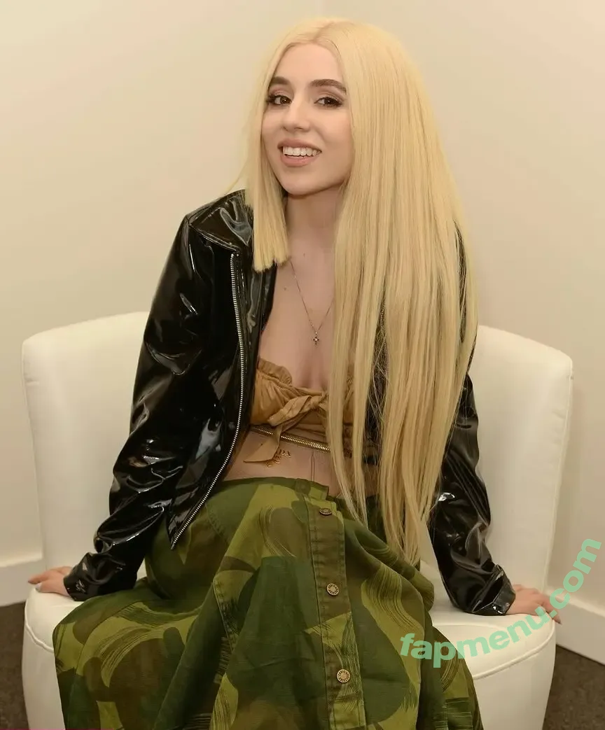 Ava Max nude photo #1683 (avamax / plharleyquinn)