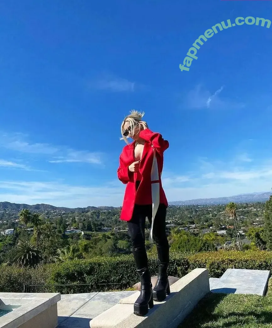 Ava Max nude photo #1687 (avamax / plharleyquinn)