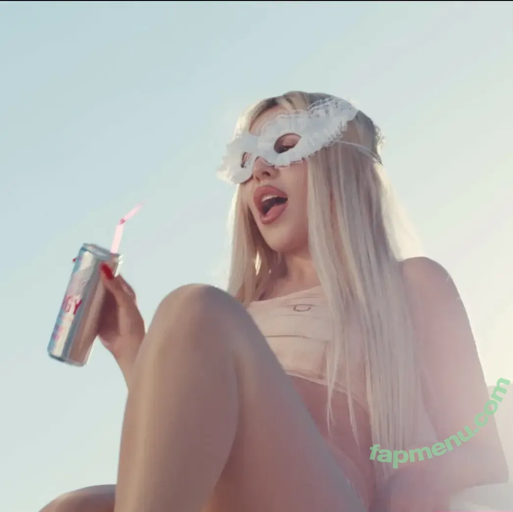 Ava Max nude photo #1706 (avamax / plharleyquinn)