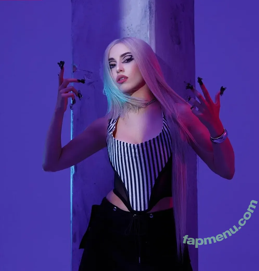 Ava Max nude photo #1865 (avamax / plharleyquinn)