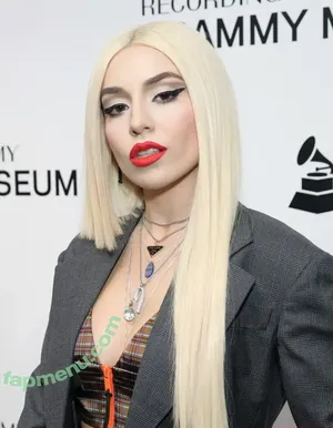 Ava Max / avamax / plharleyquinn nude photo #2305