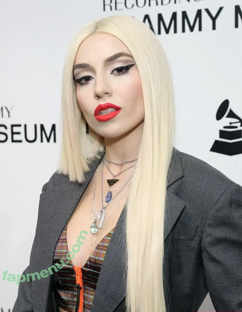 Ava Max nude photo #2305 (avamax / plharleyquinn)