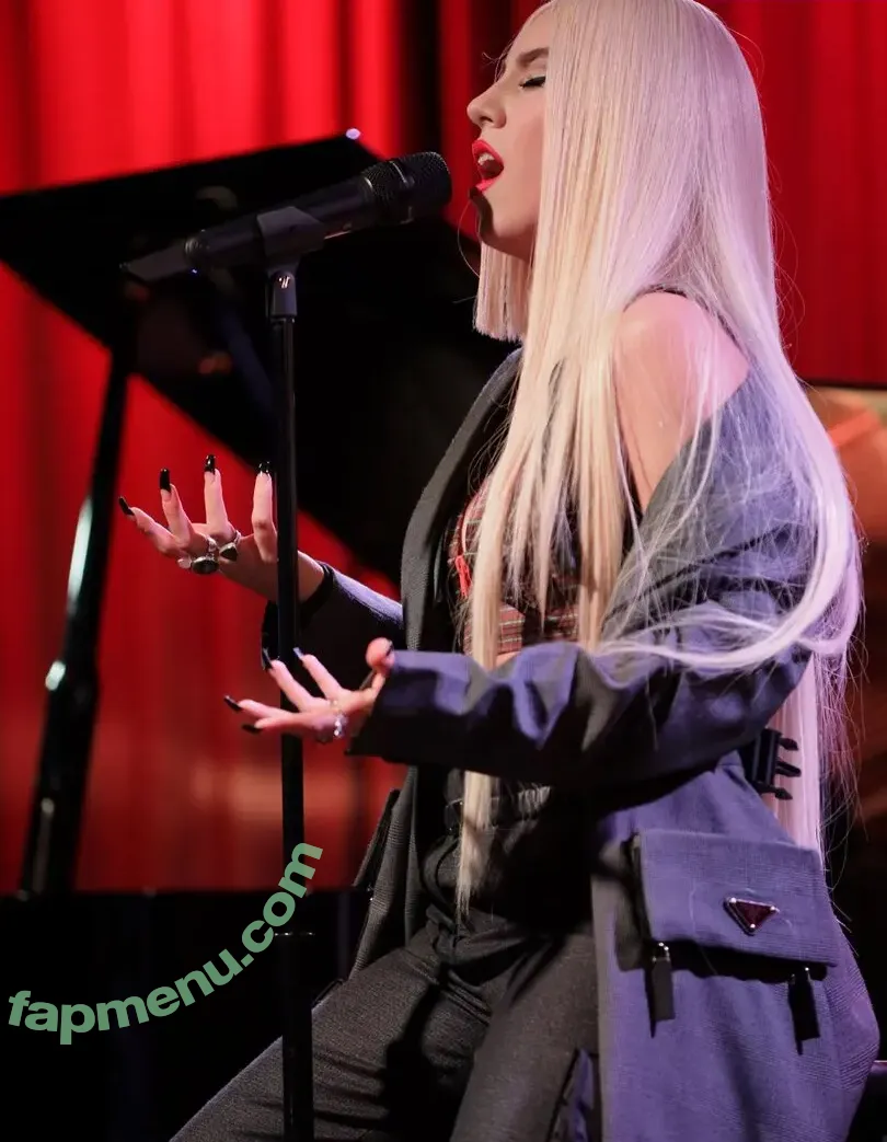 Ava Max nude photo #2315 (avamax / plharleyquinn)