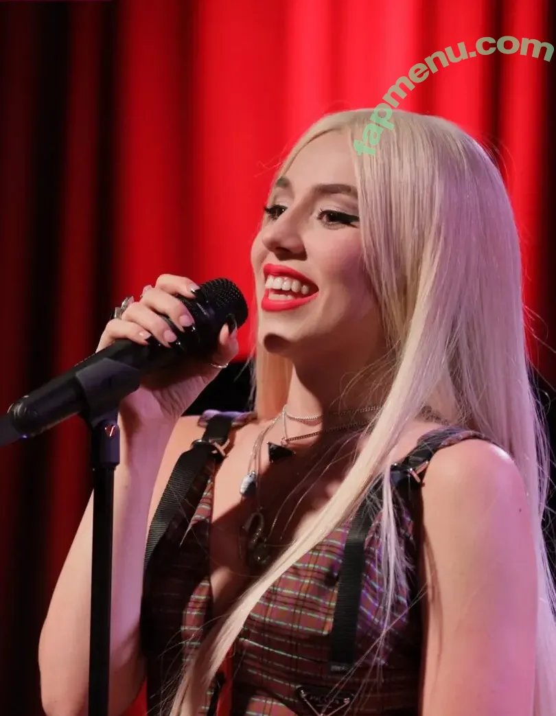 Ava Max nude photo #2318 (avamax / plharleyquinn)