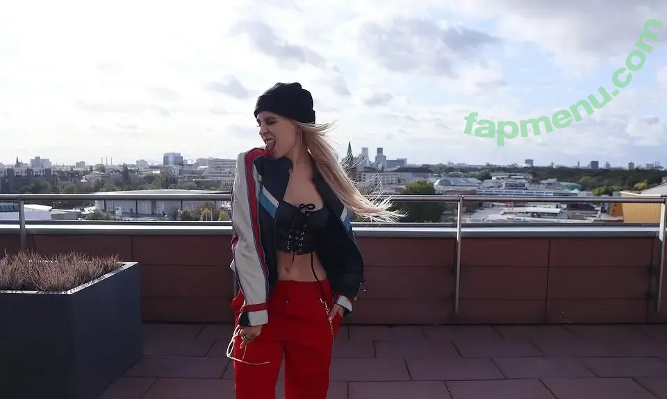 Ava Max nude photo #2347 (avamax / plharleyquinn)