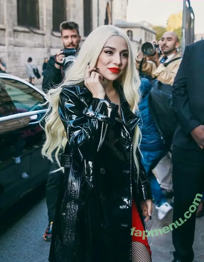 Ava Max nude photo #2359 (avamax / plharleyquinn)