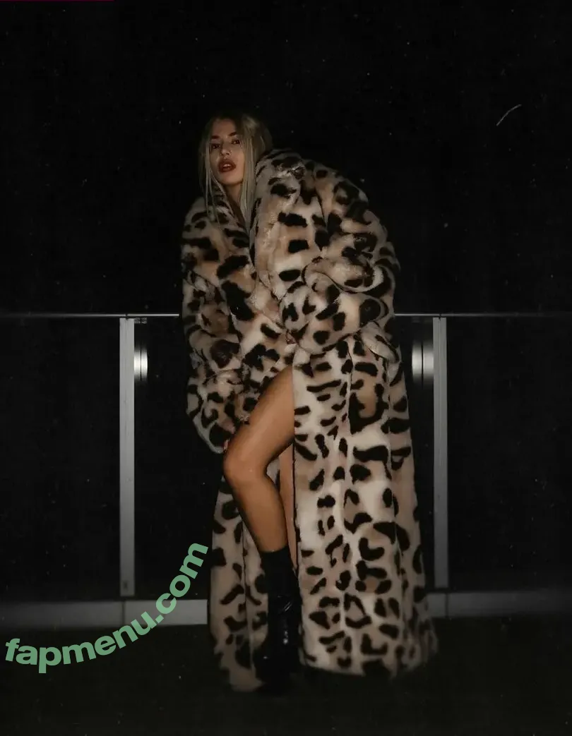 Ava Max nude photo #2425 (AvaMax / plharleyquinn)