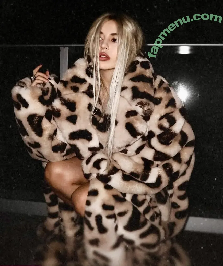 Ava Max nude photo #2431 (AvaMax / plharleyquinn)