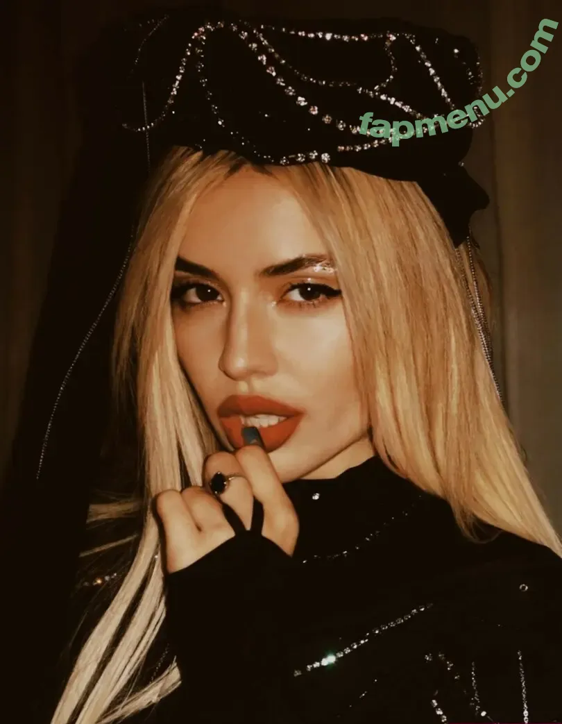 Ava Max nude photo #2473 (avamax / plharleyquinn)