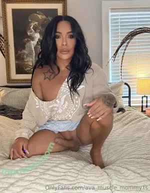 ava_mummyts / ava_muscle_mommy / ava_muscle_mommy.ts / avawwe_ nude photo #0010