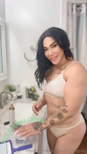 ava_muscle_mommy.ts / ava_muscle_mommy nude photo #0064