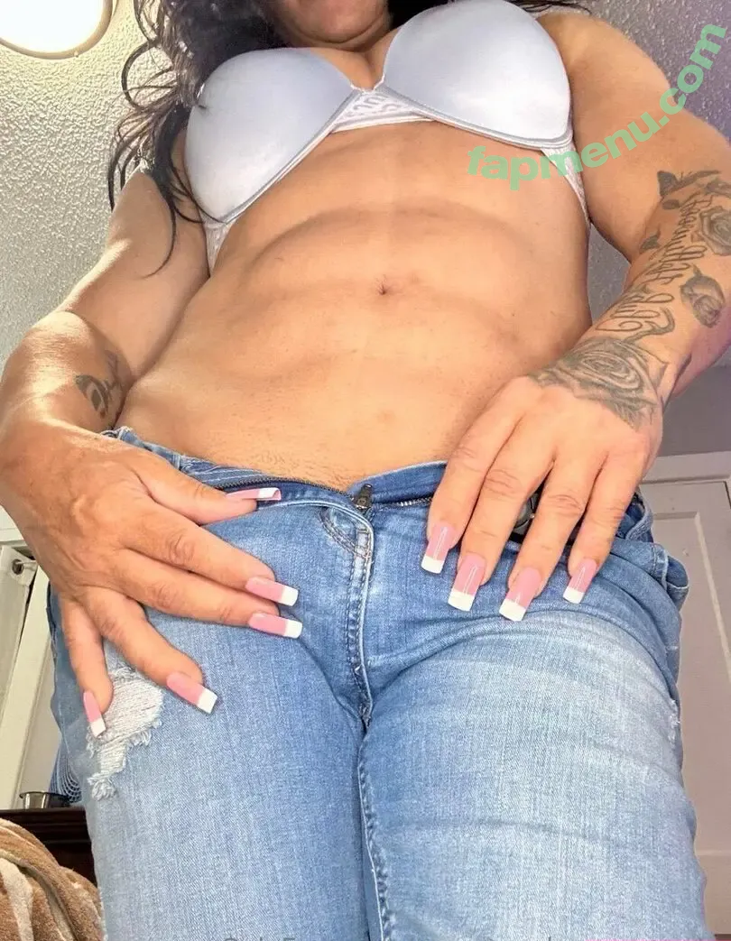ava_muscle_mommy.ts nude photo #0006 (ava_muscle_mommy)