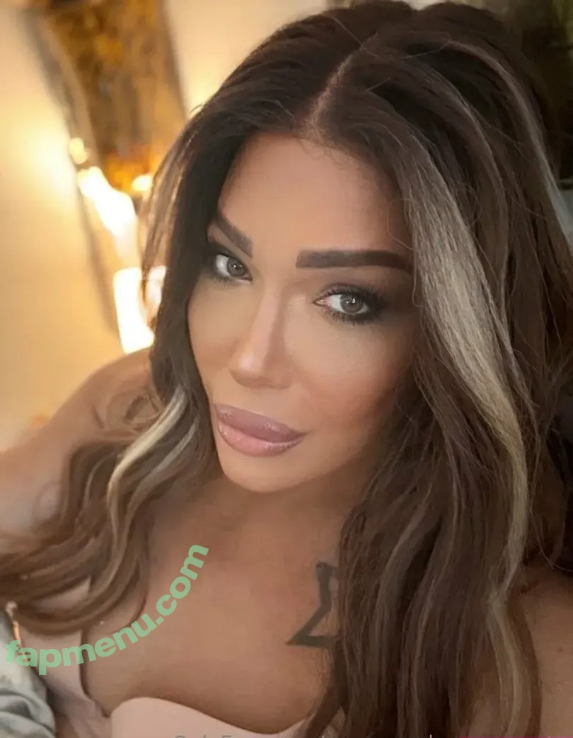 ava_muscle_mommy.ts nude photo #0109 (ava_muscle_mommy)