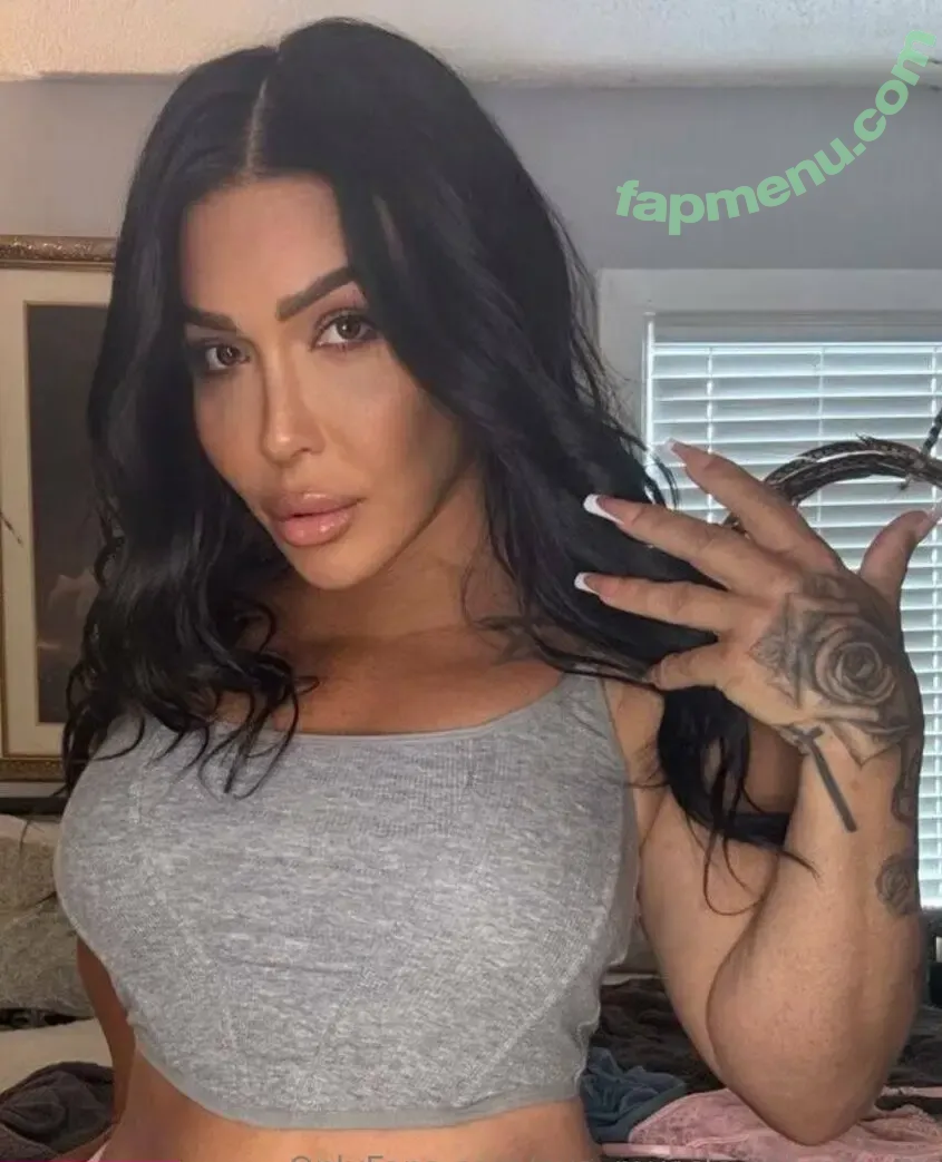 ava_muscle_mommy.ts nude photo #0141 (ava_muscle_mommy)