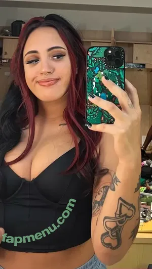 Ava Raine / DaughterDwayne 