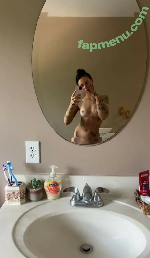 Ava Vecchione nude photo #0025 (ava.vecchione / xavaxmarie)