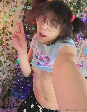 avacutiex / avacutiexx nude photo #0001
