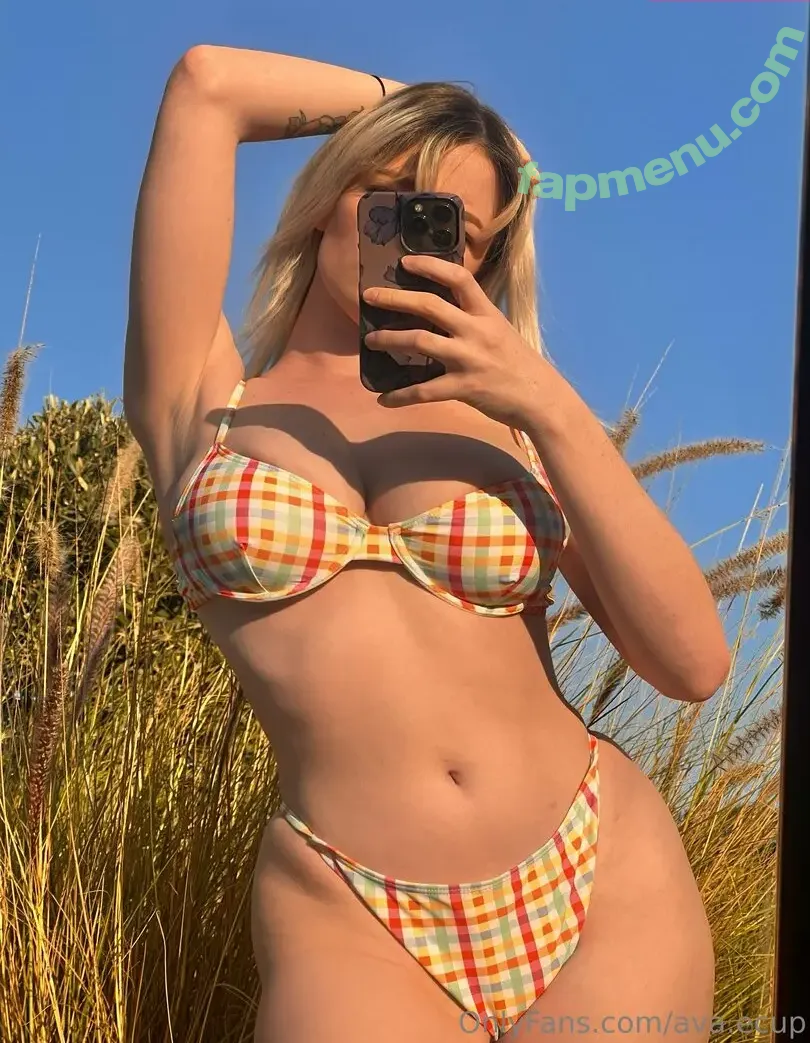 avadelabruyere nude photo #0002 (avadelabruyere)