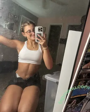  nude photo #0002