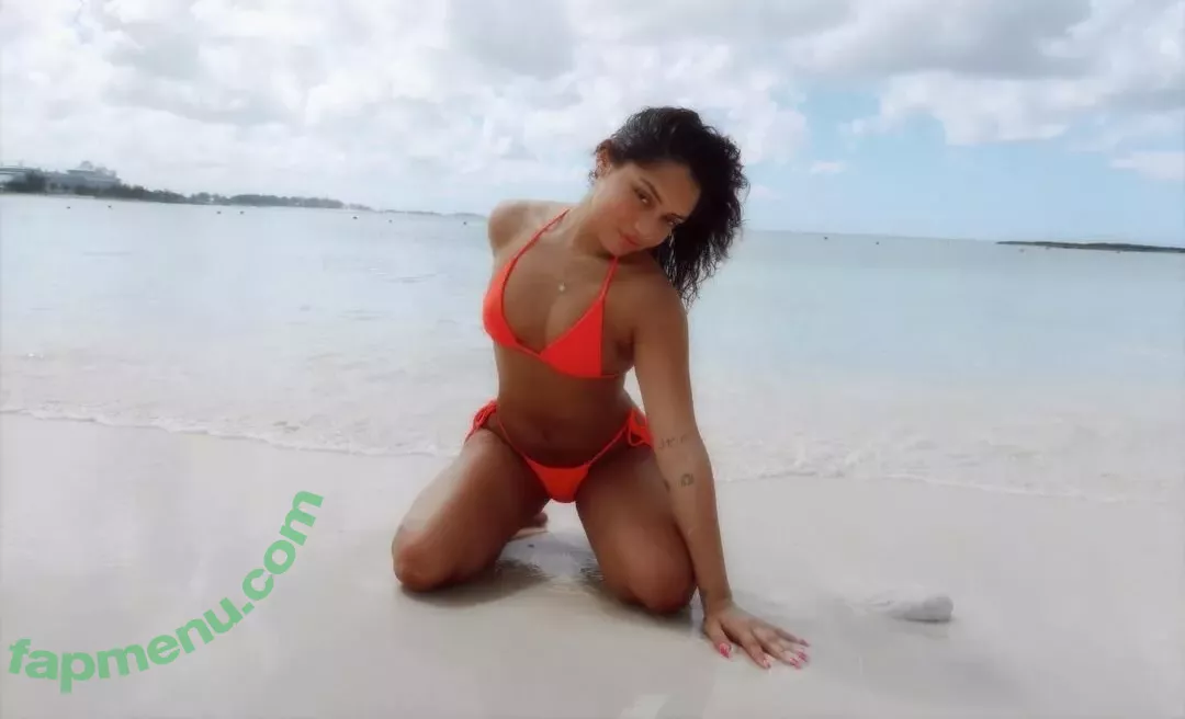 Avani Gregg nude photo #0010 (avani)