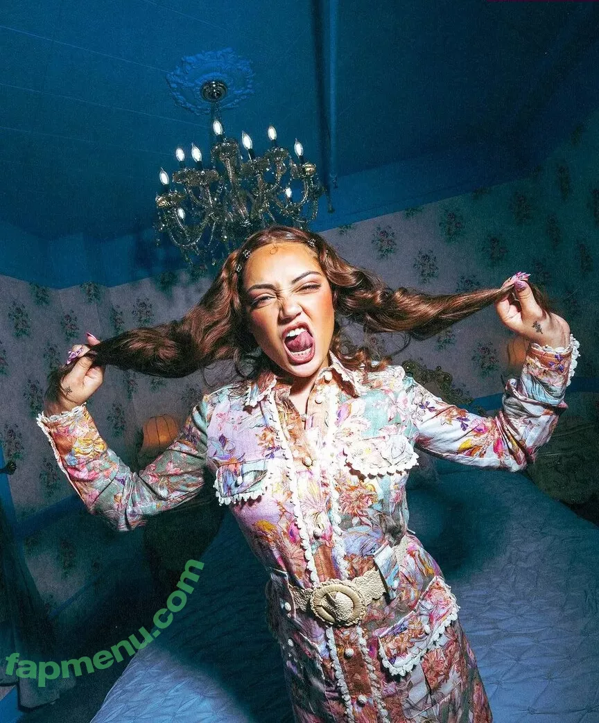 Avani Gregg nude photo #0104 (avani)