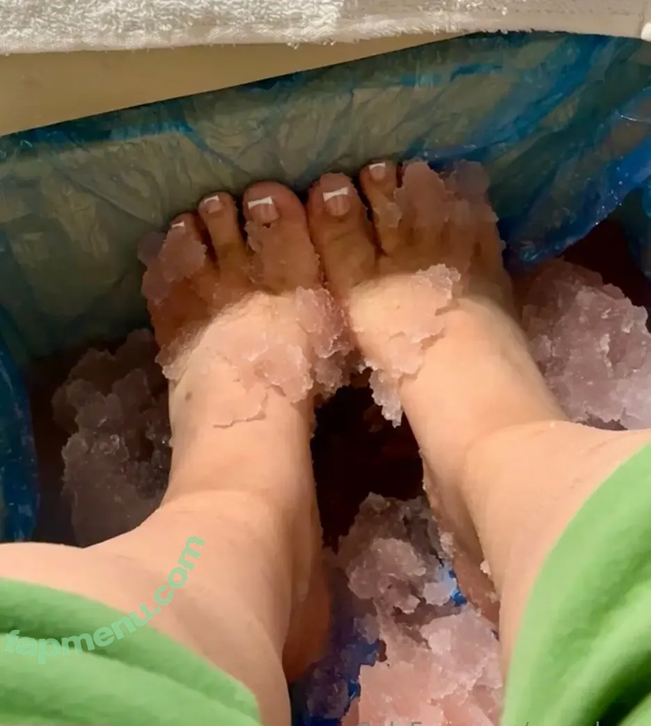 avarcksss nude photo #0029 (avarcksss)