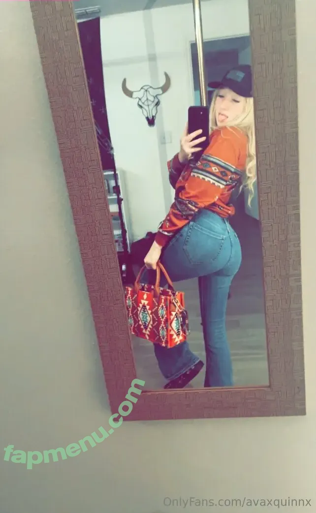 avaxquinnx nude photo #0004 (avaxquinnx)