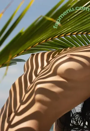 ave.estel / ave.estel.wild nude photo #0024